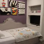 Eloom Hotel