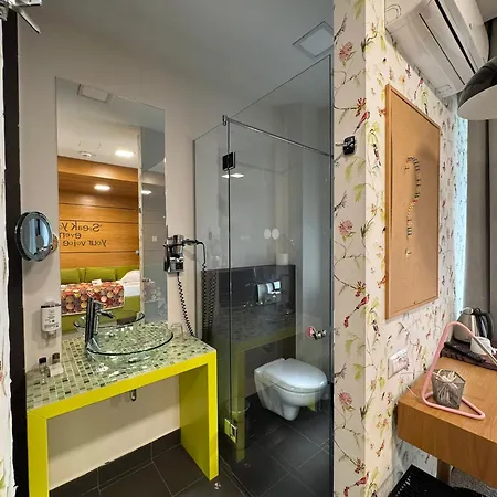 Eloom 酒店